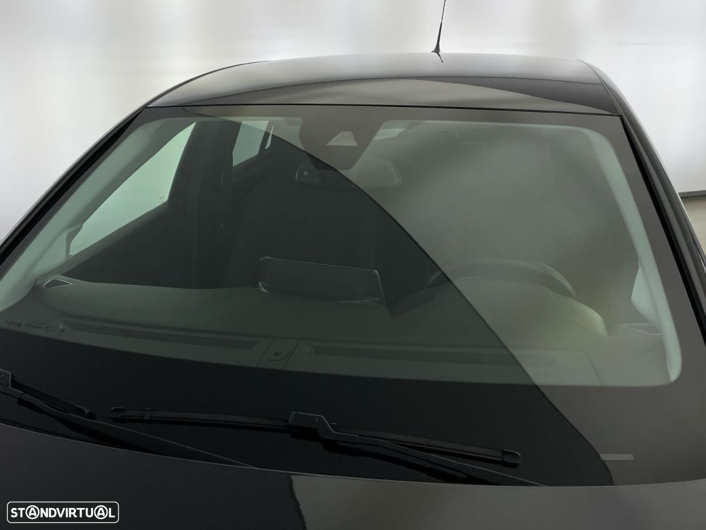 Peugeot 208 - 21