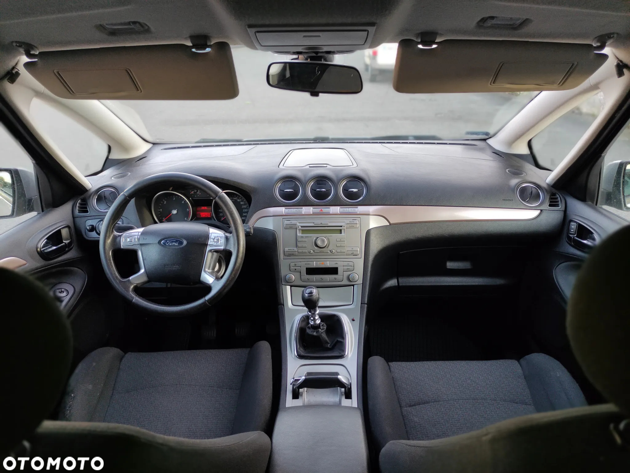 Ford S-Max - 8
