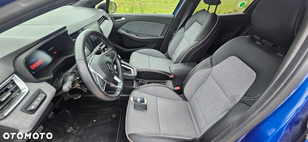 Renault Clio - 11