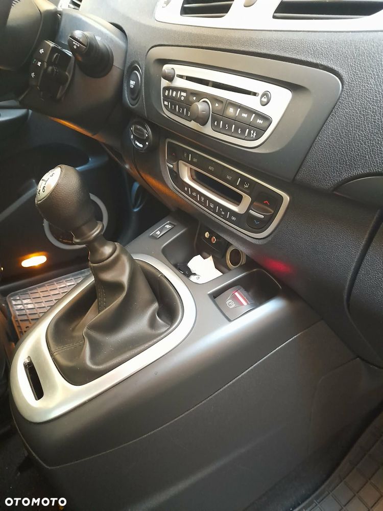 Renault Scenic TCe 130 Dynamique - 12