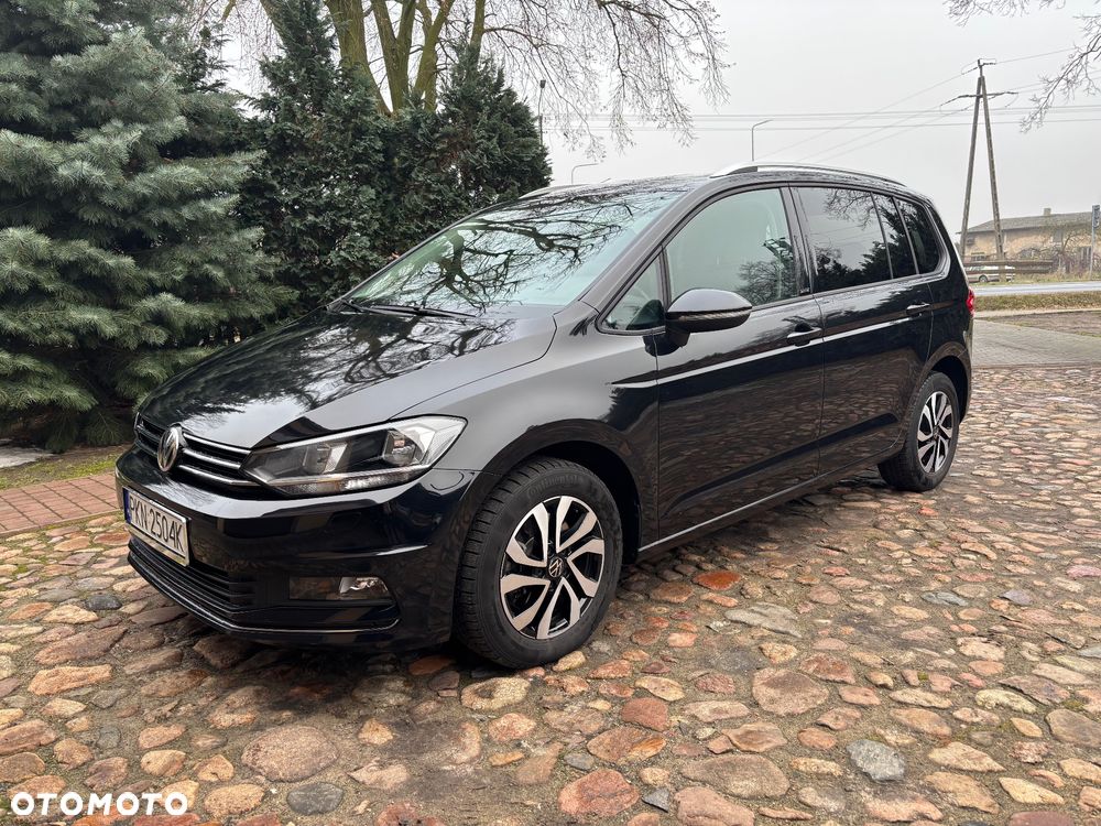 Volkswagen Touran - 1