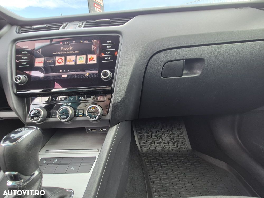 Skoda Octavia 2.0 TDI DSG Ambition - 19