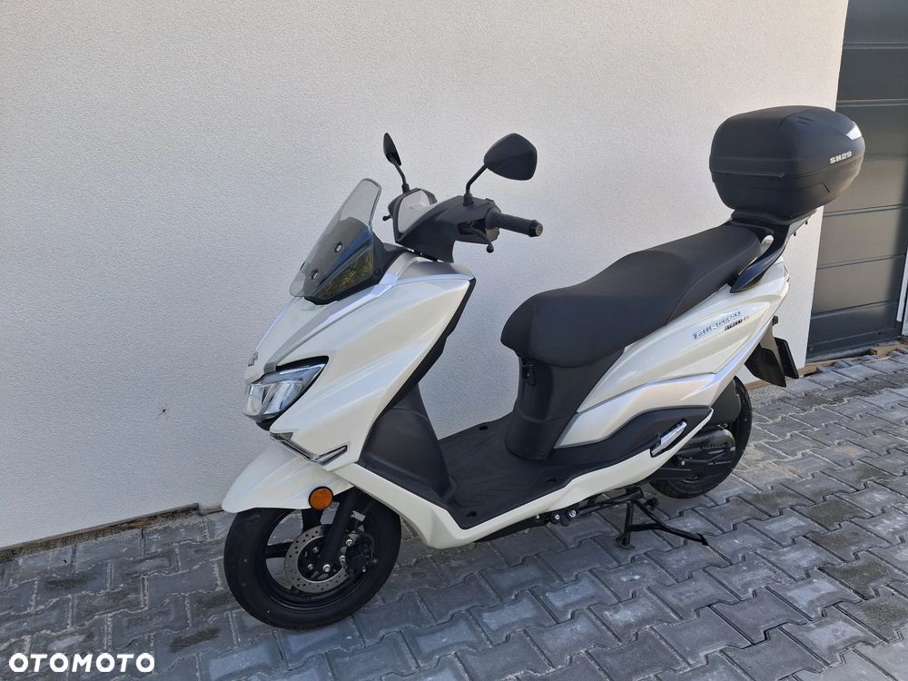 Suzuki Burgman - 13