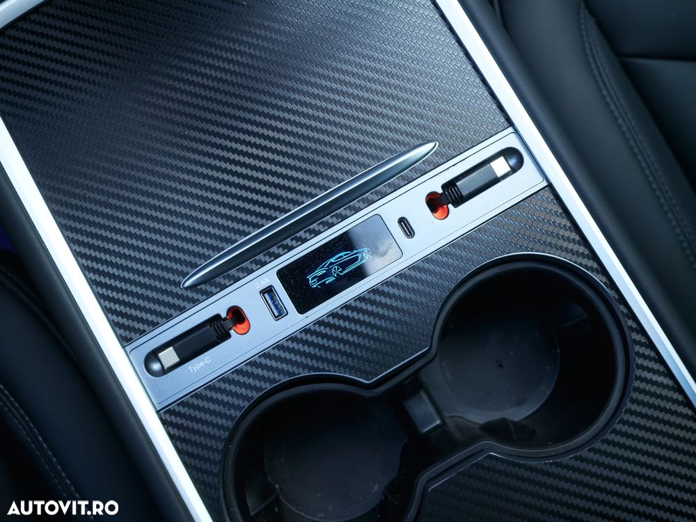 Tesla Model Y - 25