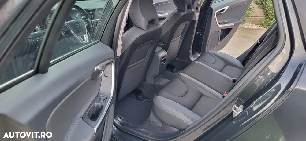 Volvo V60 - 16