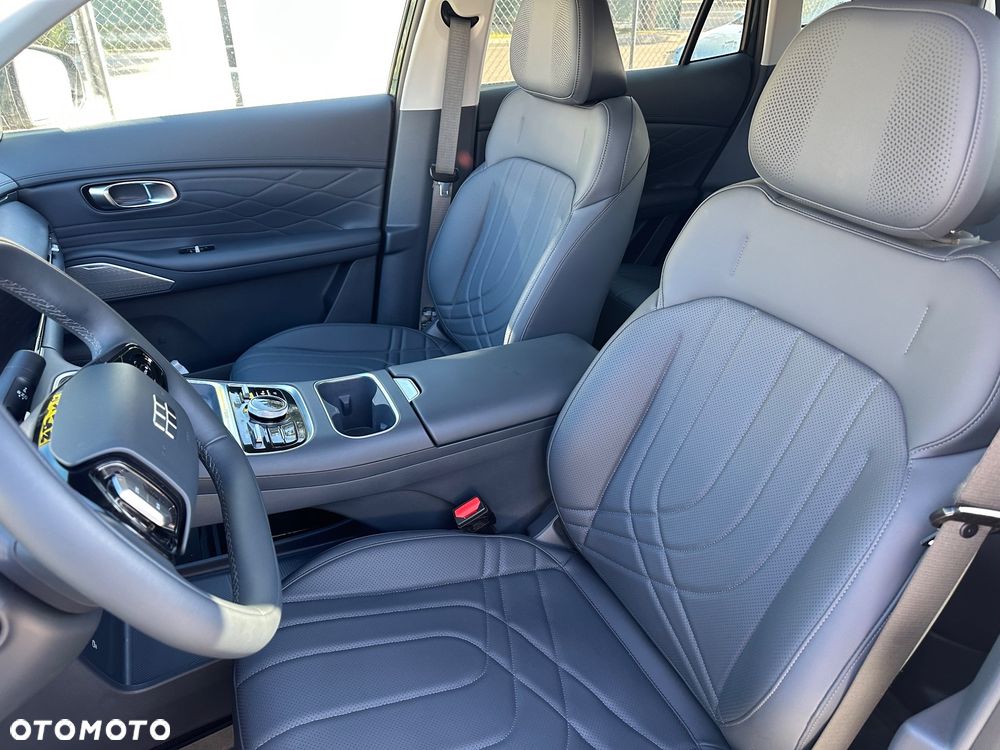 Geely Starray - 7