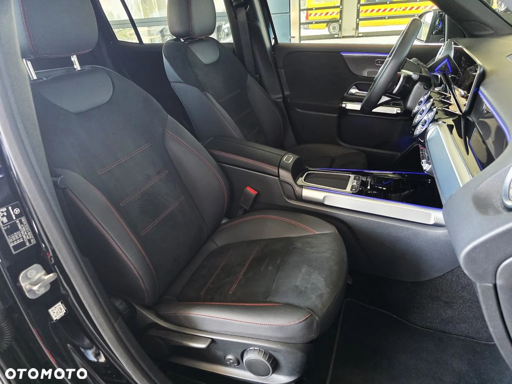 Mercedes-Benz GLB 220 d 4-Matic AMG Line 8G-DCT - 25
