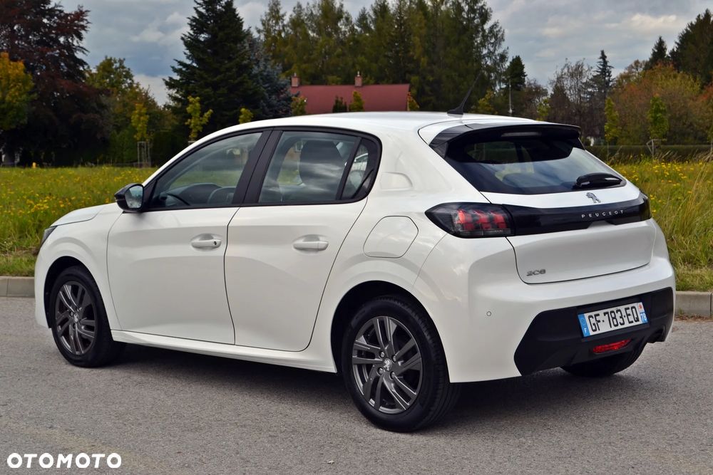 Peugeot 208 - 4