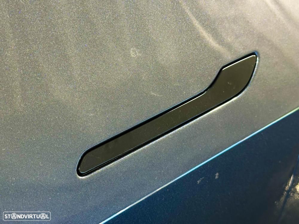 Tesla Model Y Long Range Dual Motor AWD - 18