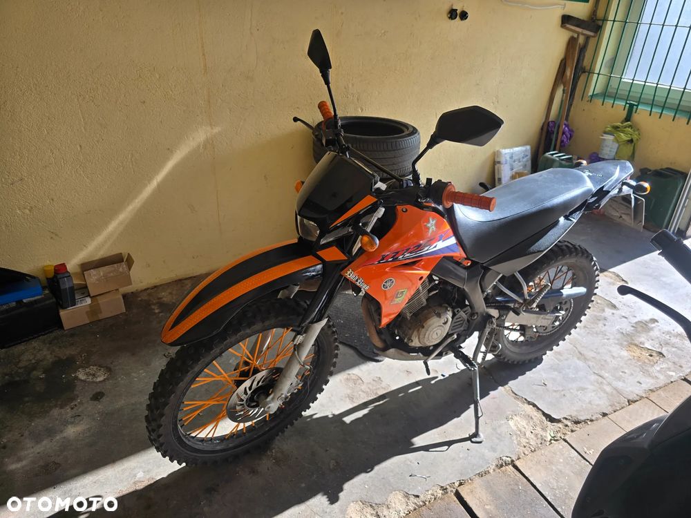 Yamaha XT - 15