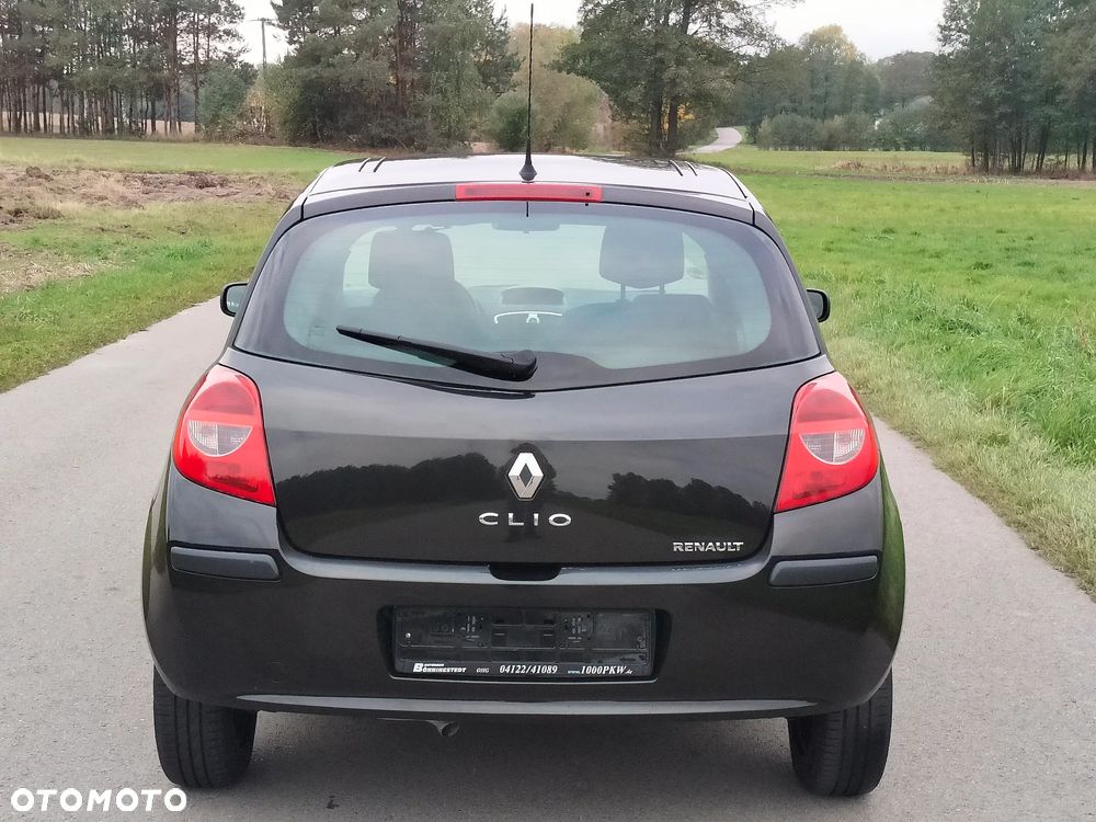 Renault Clio 1.2 16V Luxe Privilege - 8