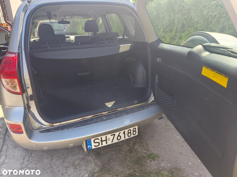 Toyota RAV4 2.2 D-4D Sol - 9