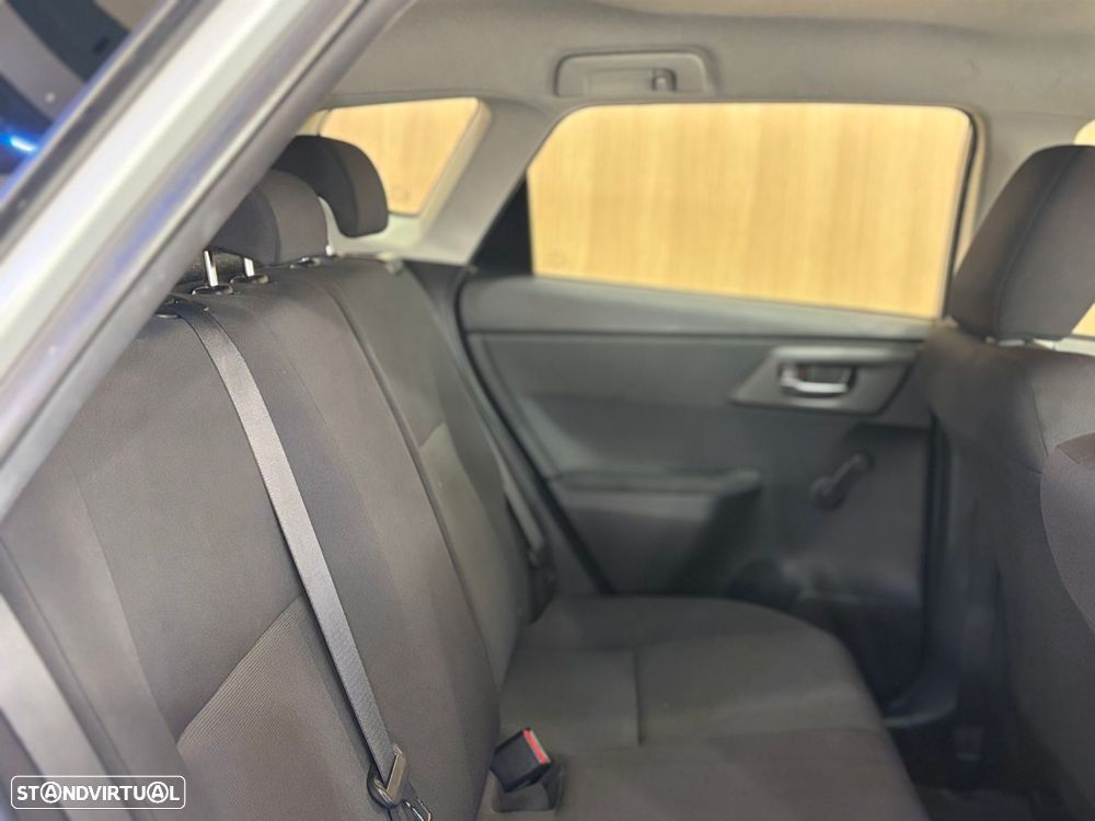 Toyota Auris 1.4 D-4D ACtive - 11