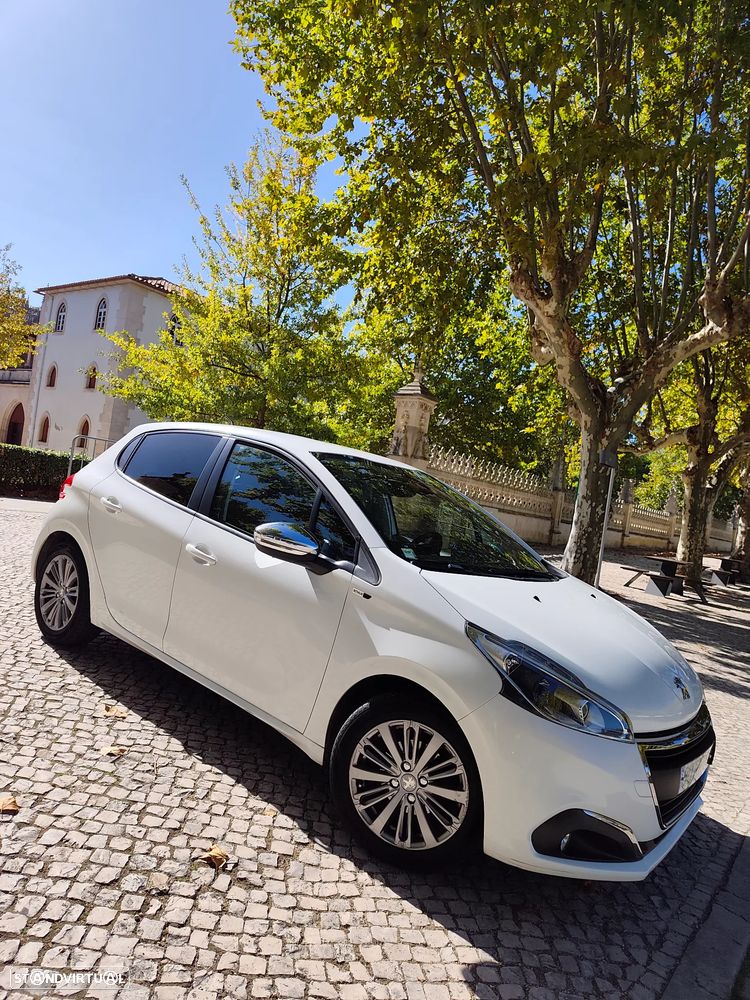 Peugeot 208 1.2 PureTech Style - 10