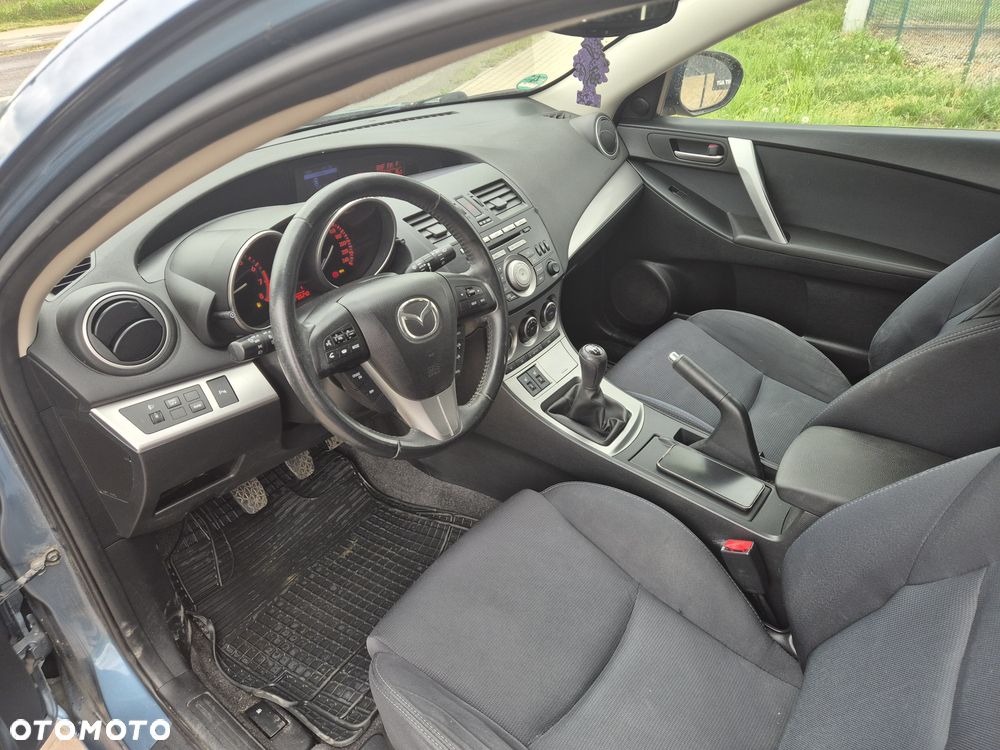 Mazda 3 - 8