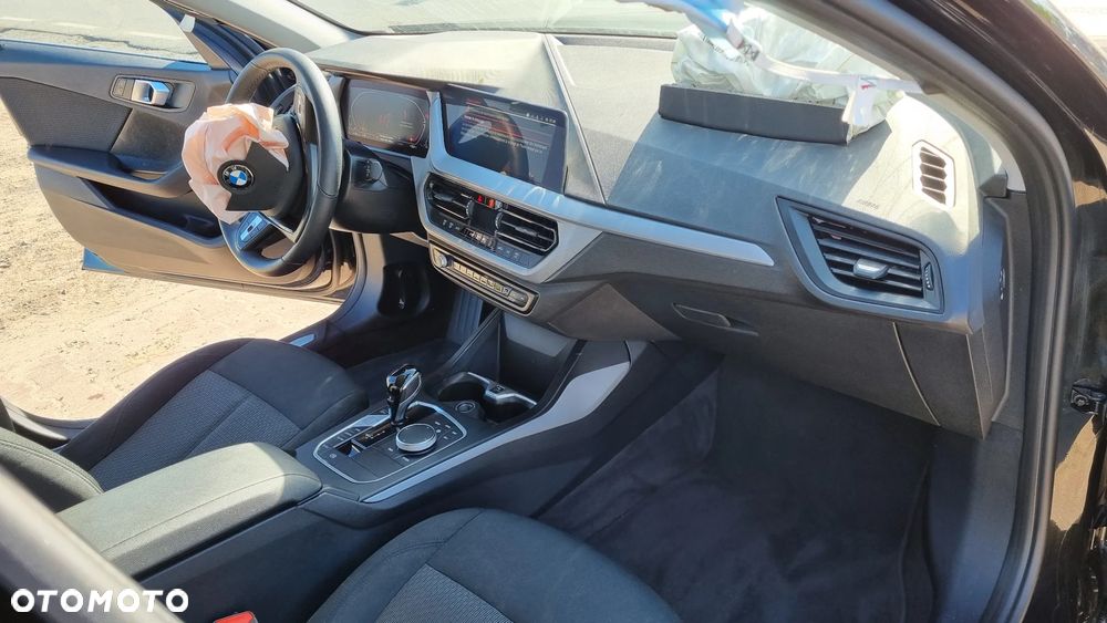 BMW Seria 1 - 32