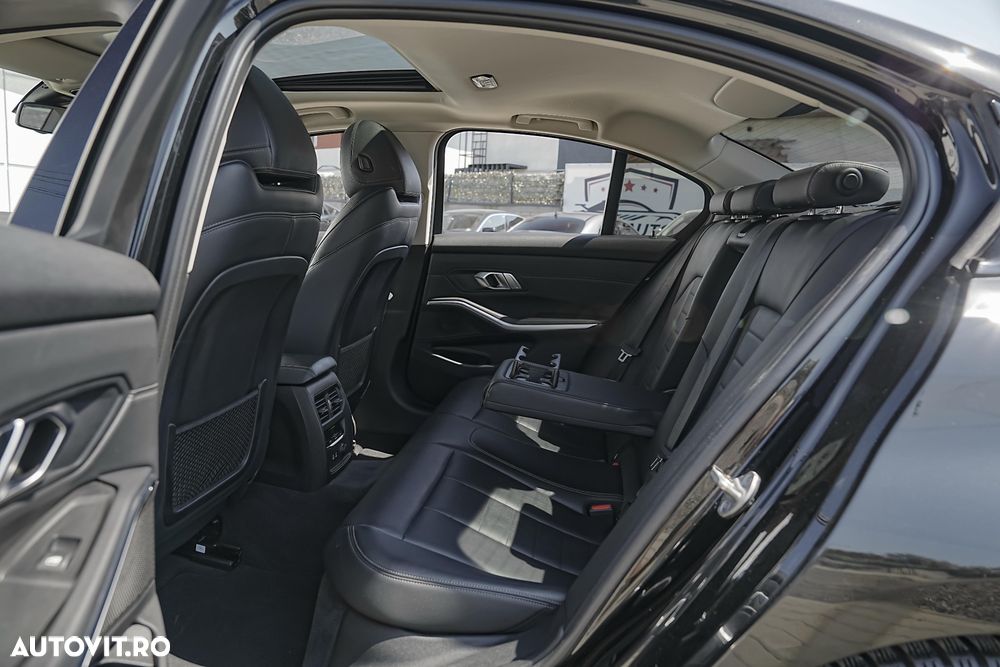 BMW Seria 3 320d Aut. Sport Line - 15