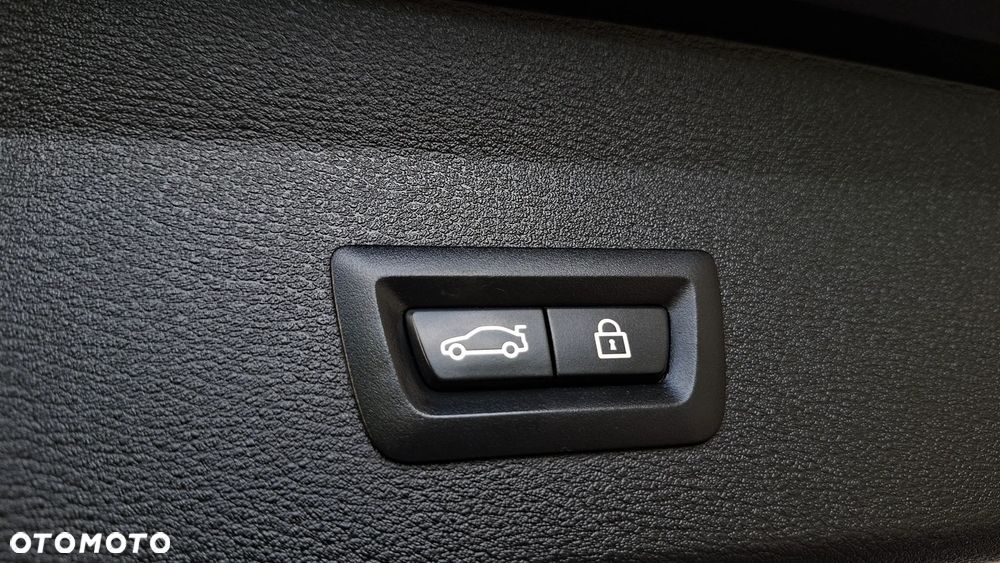 BMW X1 xDrive18d xLine - 16