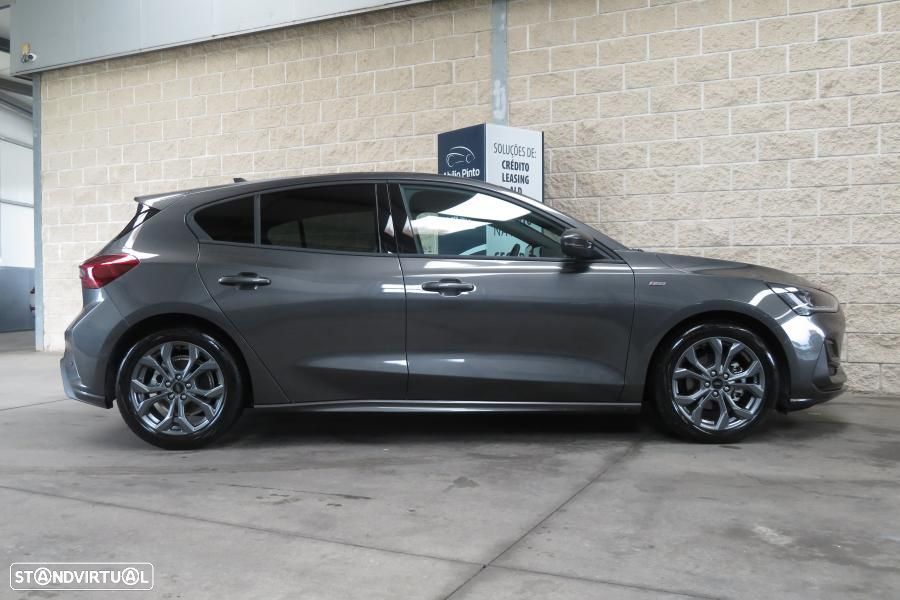 Ford Focus 1.0 EcoBoost MHEV ST-Line X - 33