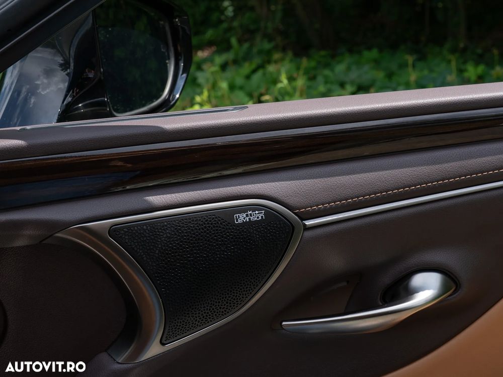 Lexus Seria ES 300h 2.5 TNGA HV 25H- 4X2 CVT Executive - 13
