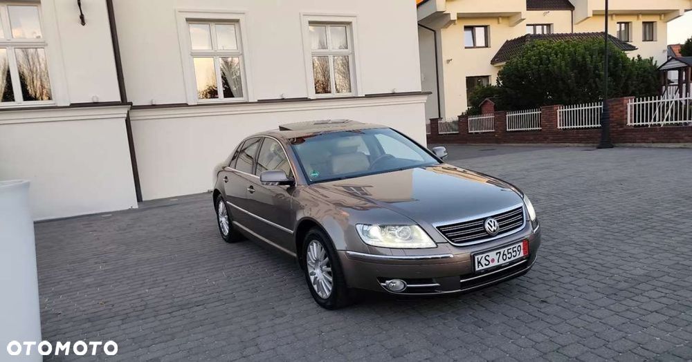 Volkswagen Phaeton - 22