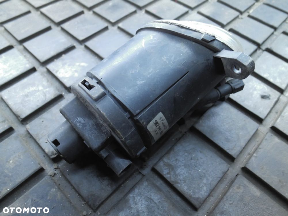 VW PASSAT B5 LIFT HALOGEN PRAWY 3B7941700A - 2