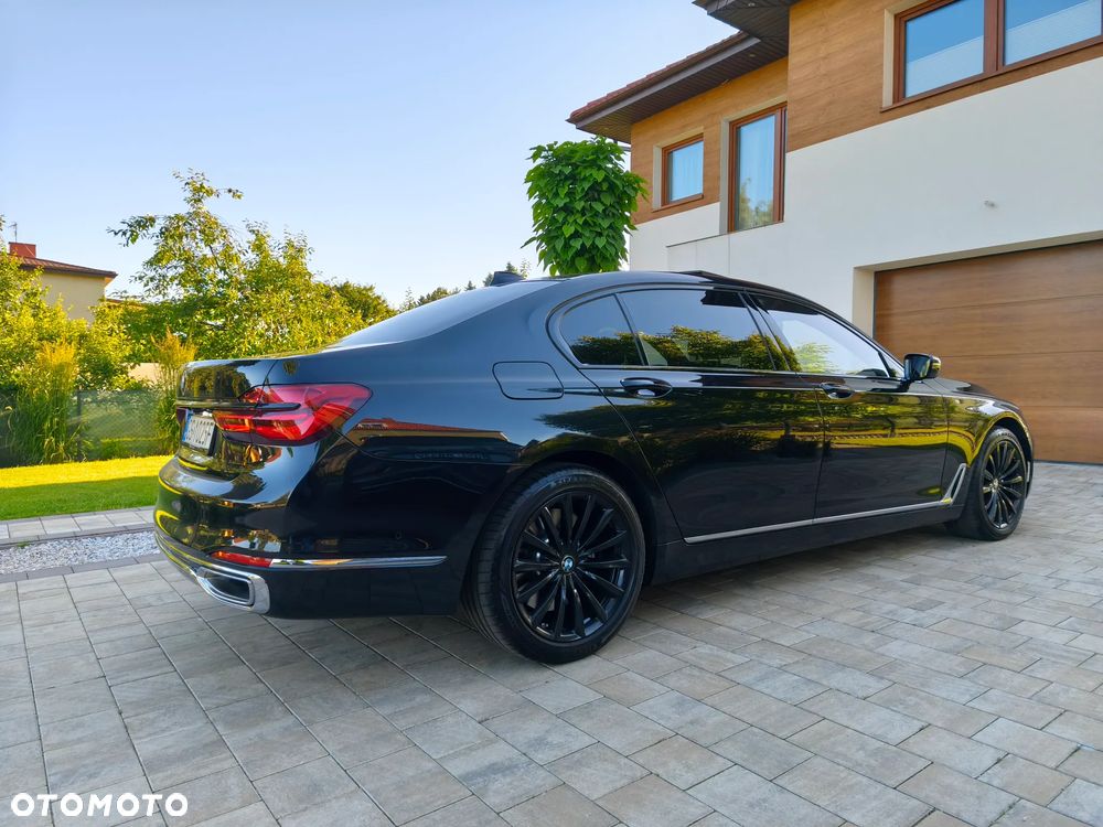 BMW Seria 7 750Li xDrive - 2
