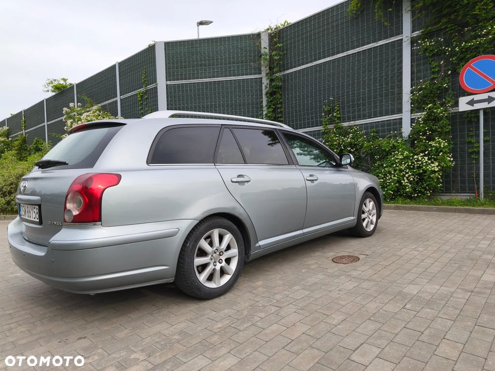 Toyota Avensis 1.8 VVT-i Luna - 5