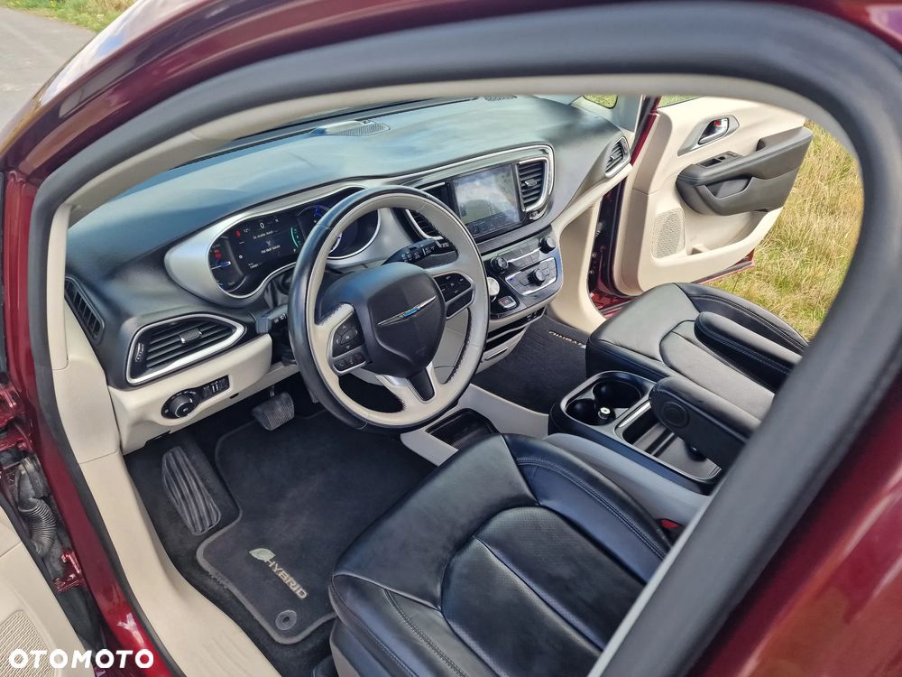 Chrysler Pacifica - 23