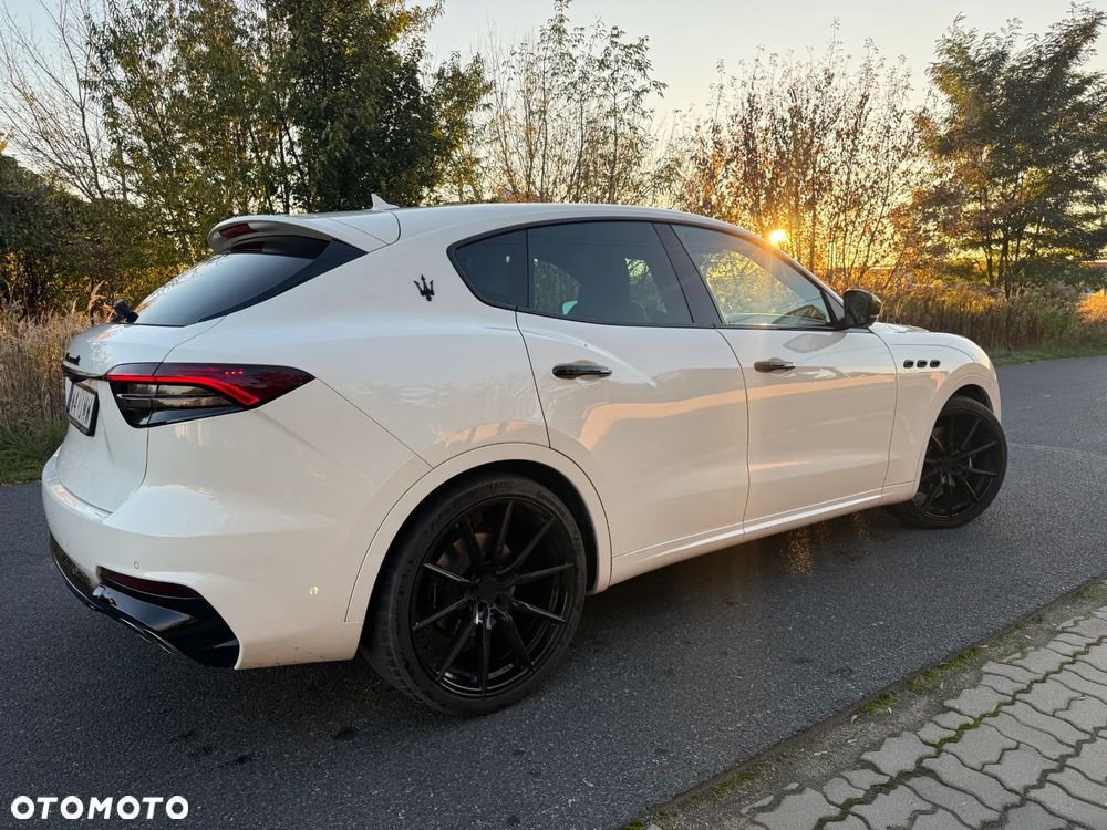Maserati Levante - 5