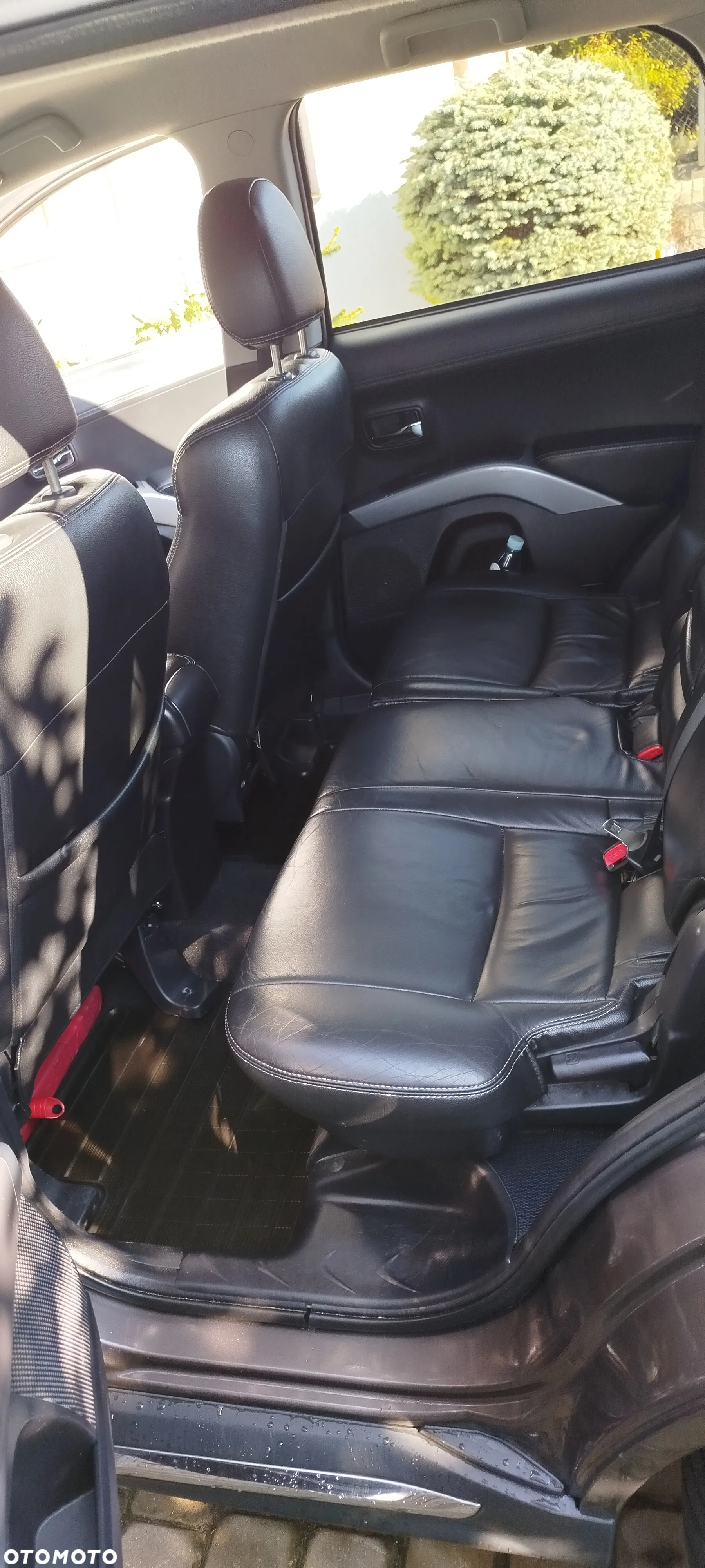 Mitsubishi Outlander 2.0 DID Instyle NAVI - 12