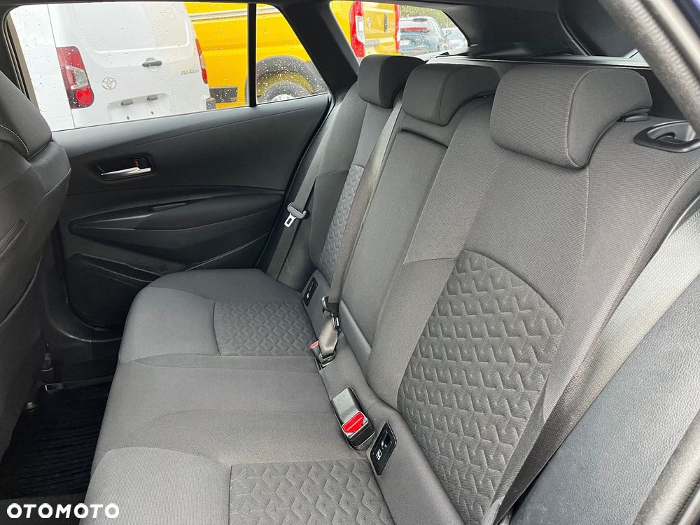 Toyota Corolla 1.8 Hybrid Comfort - 28