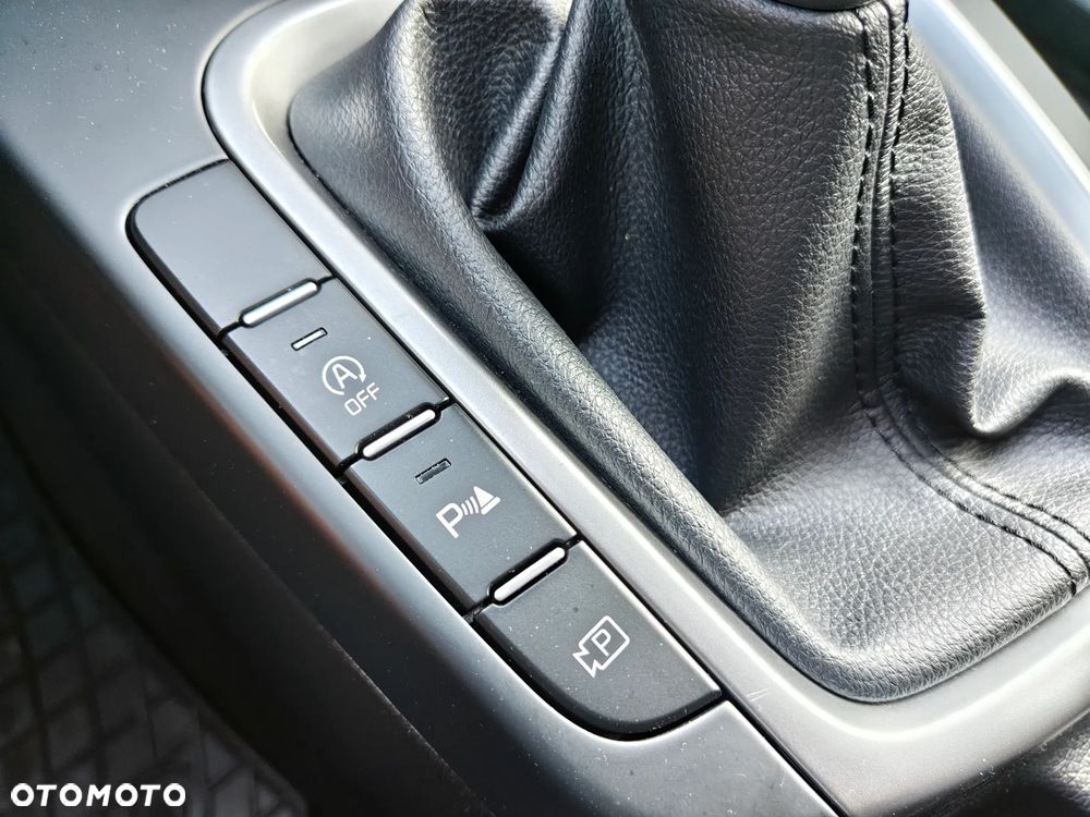 Kia Ceed 1.5 T-GDI M - 13
