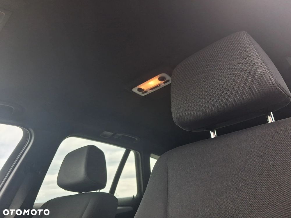 BMW X1 sDrive16d Sport Line - 36