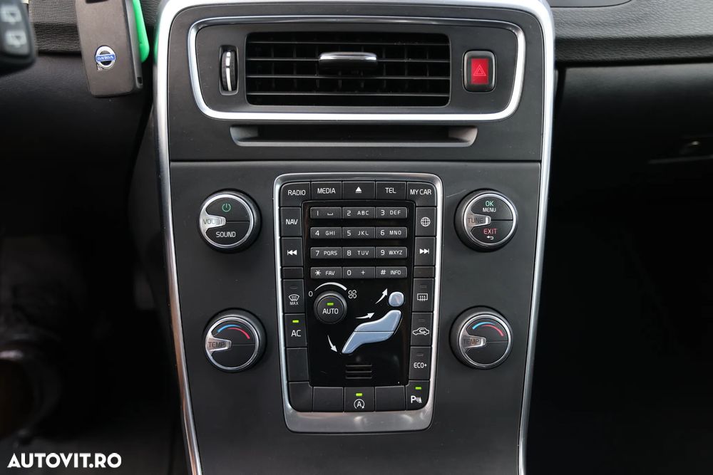 Volvo V60 D2 DRIVe Kinetic - 24