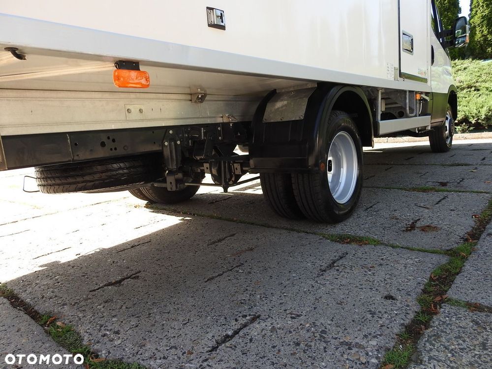 Iveco DAILY 35C15 KONTENER CHŁODNIA -12*C ZASILANIE 230V BLIŹNIACZE KOŁA  150KM - 18