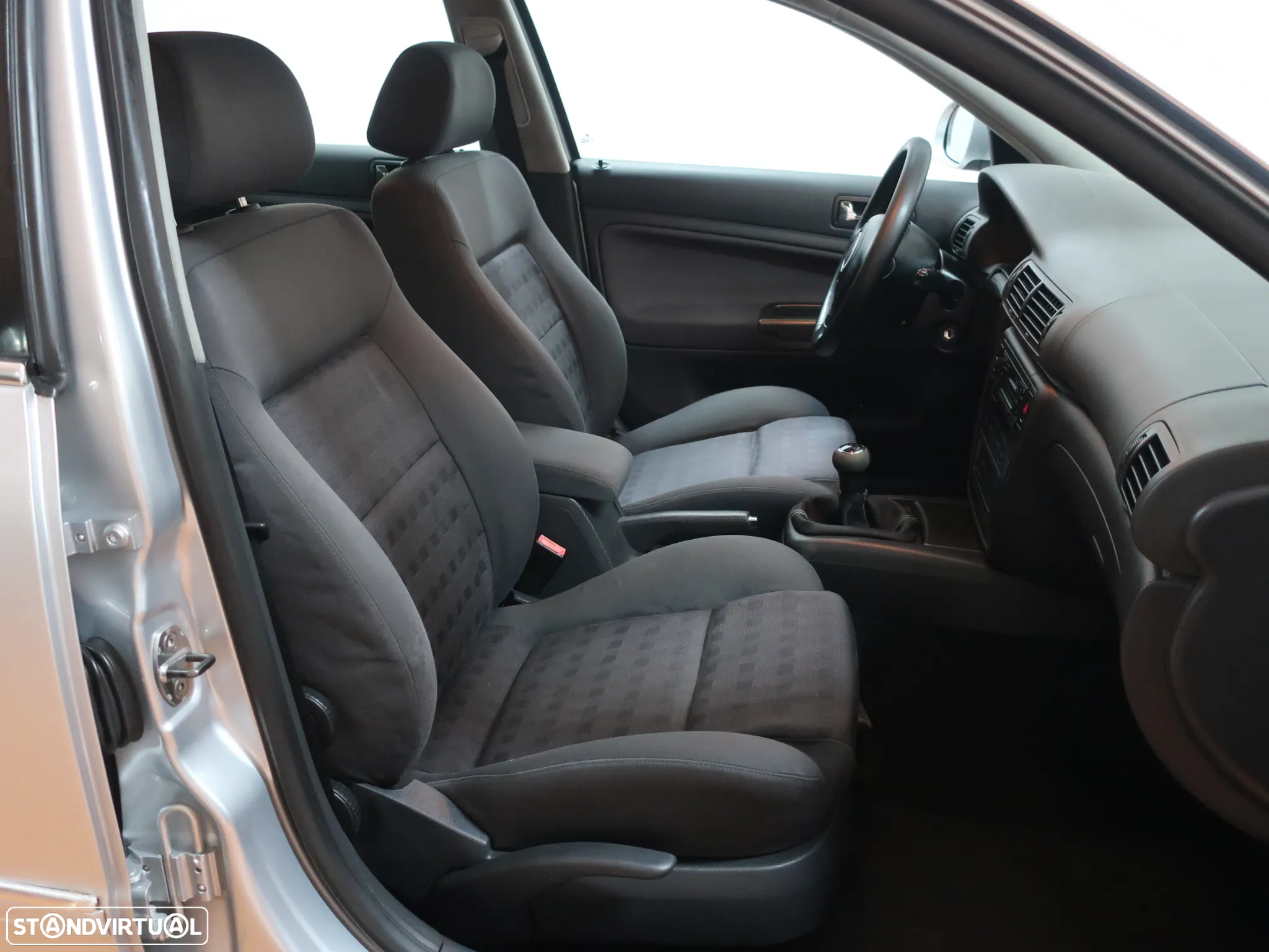 VW Passat 1.9 TDi Trendline - 22
