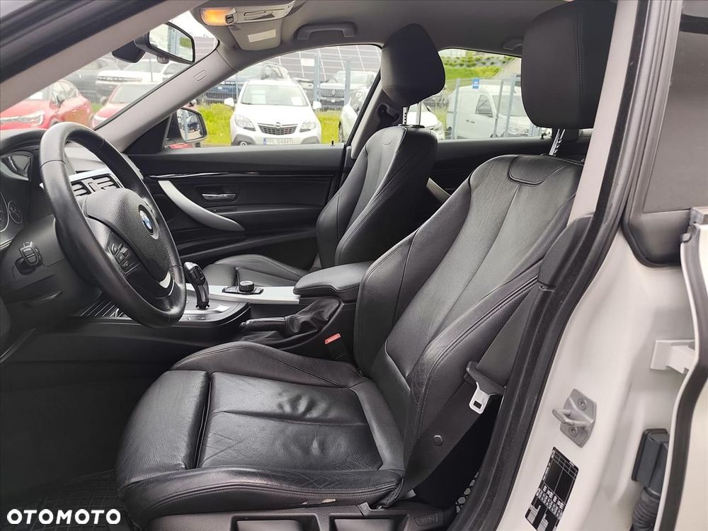 BMW Seria 3 320d Sport Line sport - 11