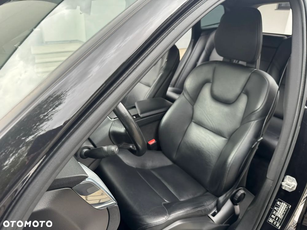 Volvo XC 60 D4 AWD Geartronic Momentum - 17