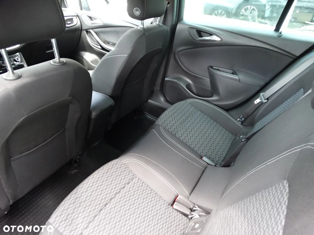 Opel Astra - 11