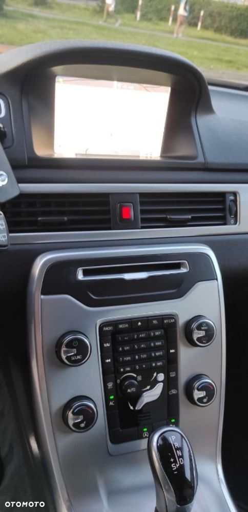 Volvo V70 D3 Geartronic Summum - 26