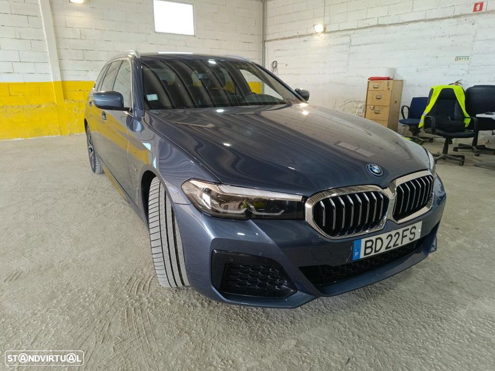 BMW 530 e Pack Desportivo M - 5