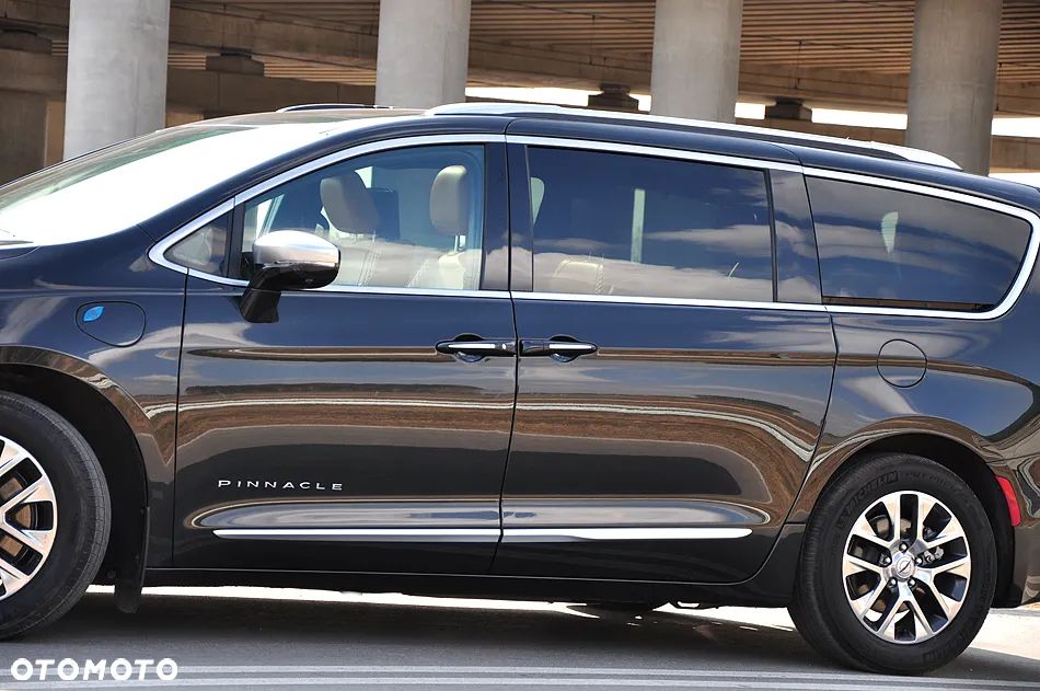 Chrysler Pacifica - 6