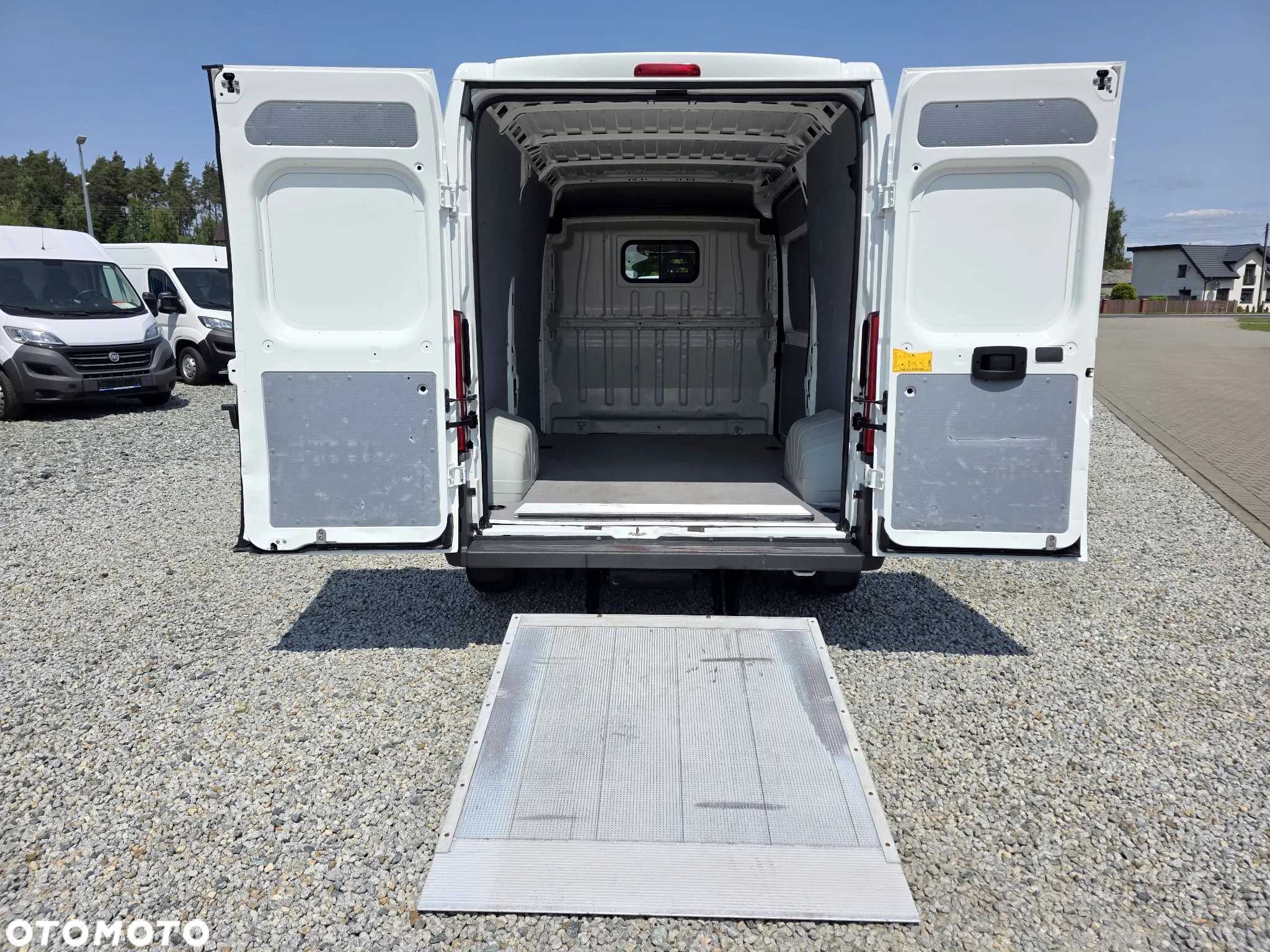 Peugeot BOXER 2,0 HDI 130 KONNY ŚREDNIAK L2H2 KLIMA WEBASTO WINDA GWARANCJA LEDY - 32