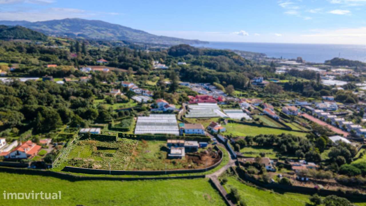 Lote com projeto aprovado | Abelheira - Fajã de Baixo - Grande imagem: 4/17