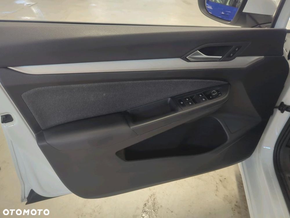 Volkswagen Golf 1.5 TSI EVO Life - 17