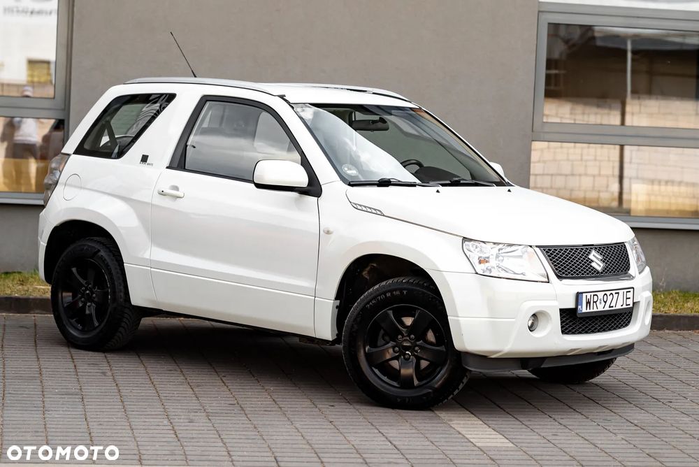 Suzuki Grand Vitara 1.6 Black&White - 2