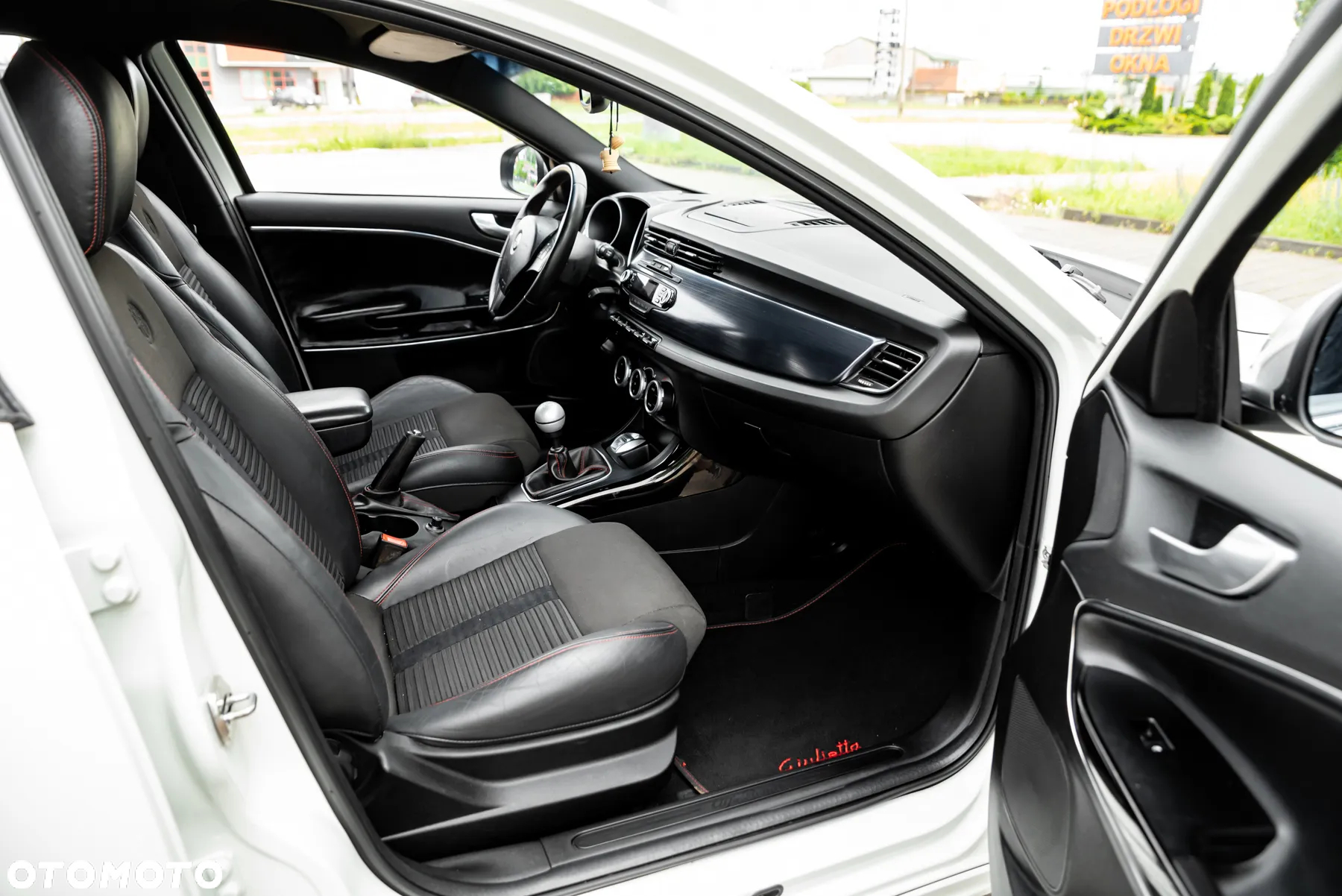 Alfa Romeo Giulietta 1750 TBi Quadrifoglio Verde - 14