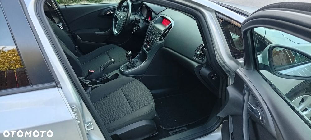 Opel Astra 1.4 T Enjoy - 10