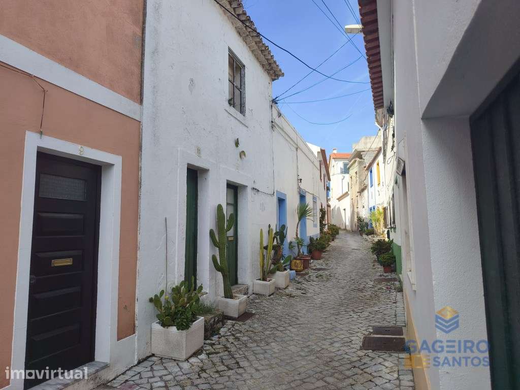 Casa Antiga para Recuperar (Com Projeto Aprovado T1) - Grande imagem: 2/7